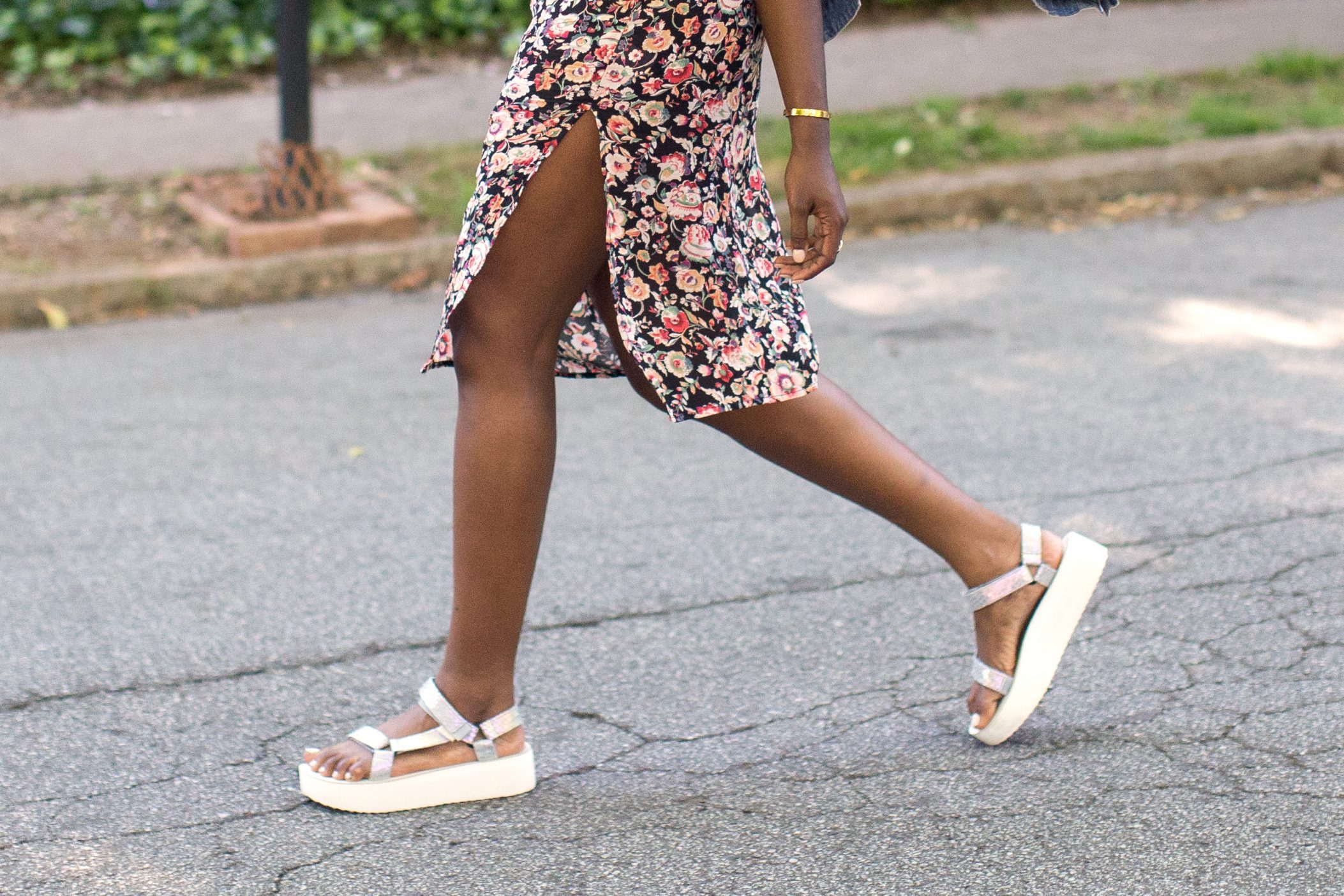 teva flatform outfit